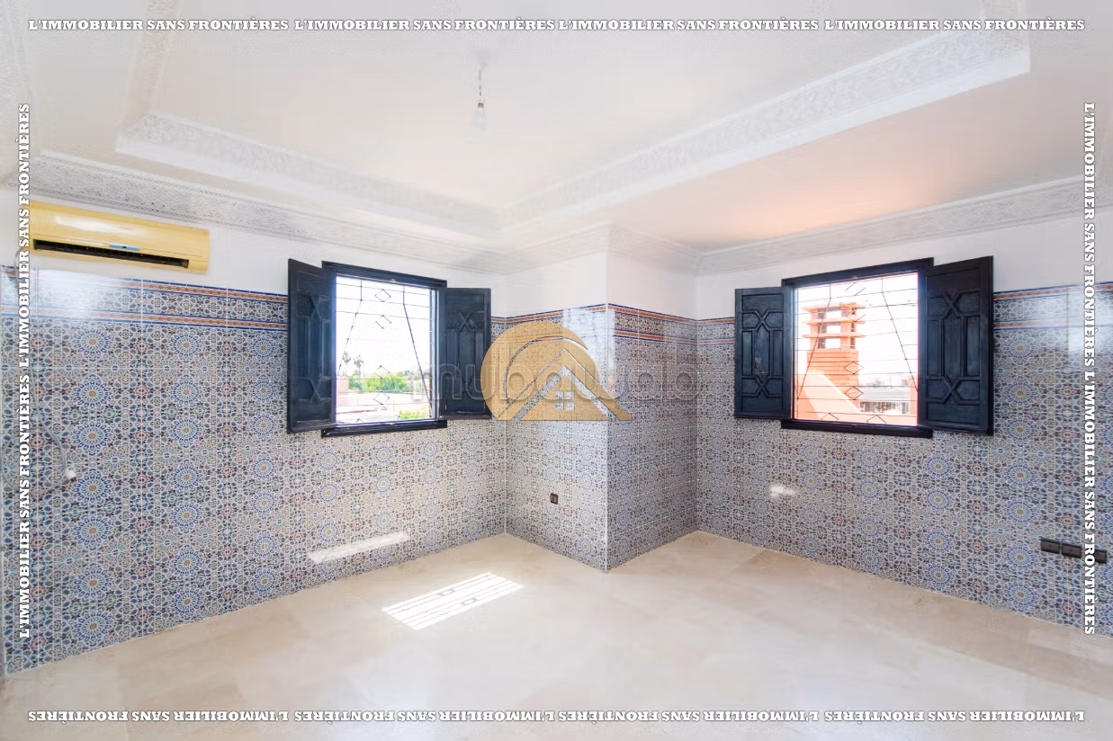 Villa vide à vendre de 350m², avec piscine privée, Targa