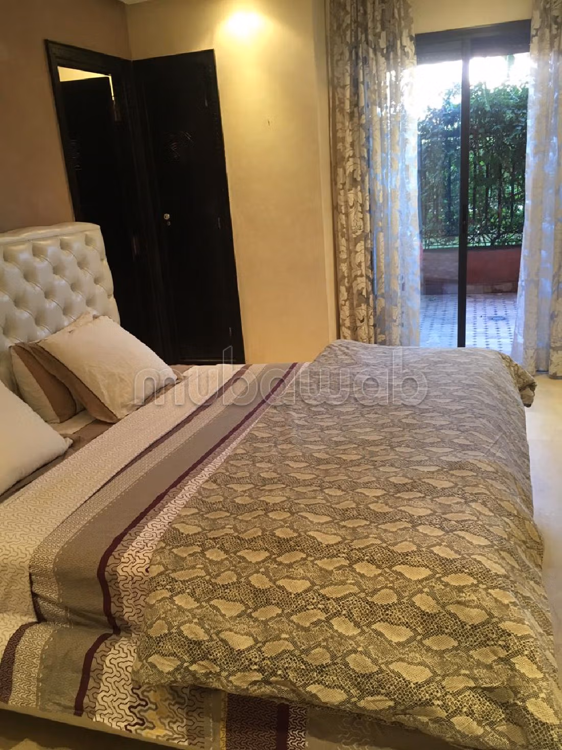 Appartement à l'achat à Hivernage. Superficie 103 m². Meublé