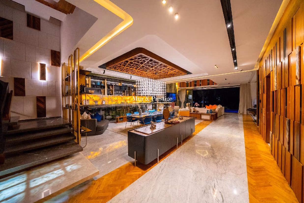 Magnífica villa en venta en Amelkis. 5 habitaciones grandes. Espacios verdes, Balcón