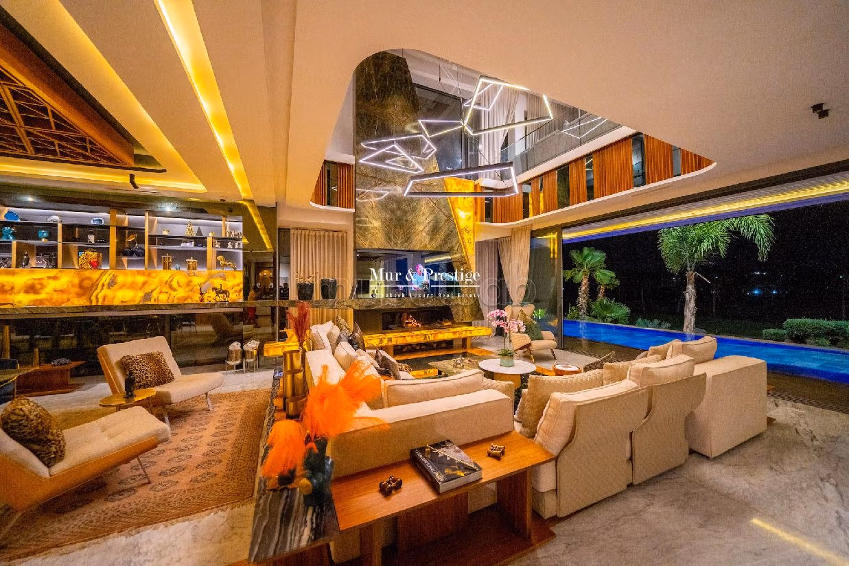 Magnífica villa en venta en Amelkis. 5 habitaciones grandes. Espacios verdes, Balcón