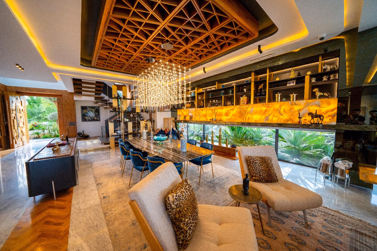 Magnífica villa en venta en Amelkis. 5 habitaciones grandes. Espacios verdes, Balcón