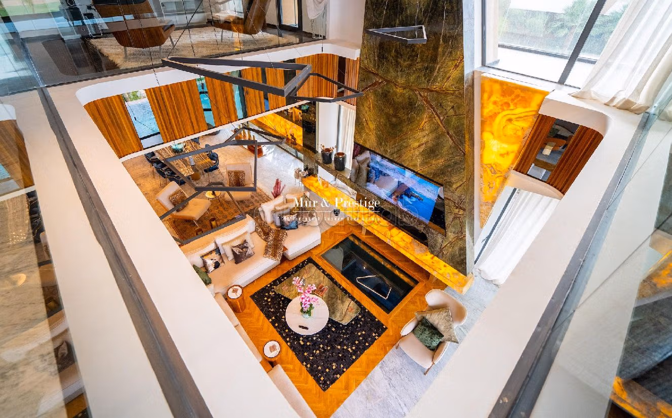 Magnífica villa en venta en Amelkis. 5 habitaciones grandes. Espacios verdes, Balcón