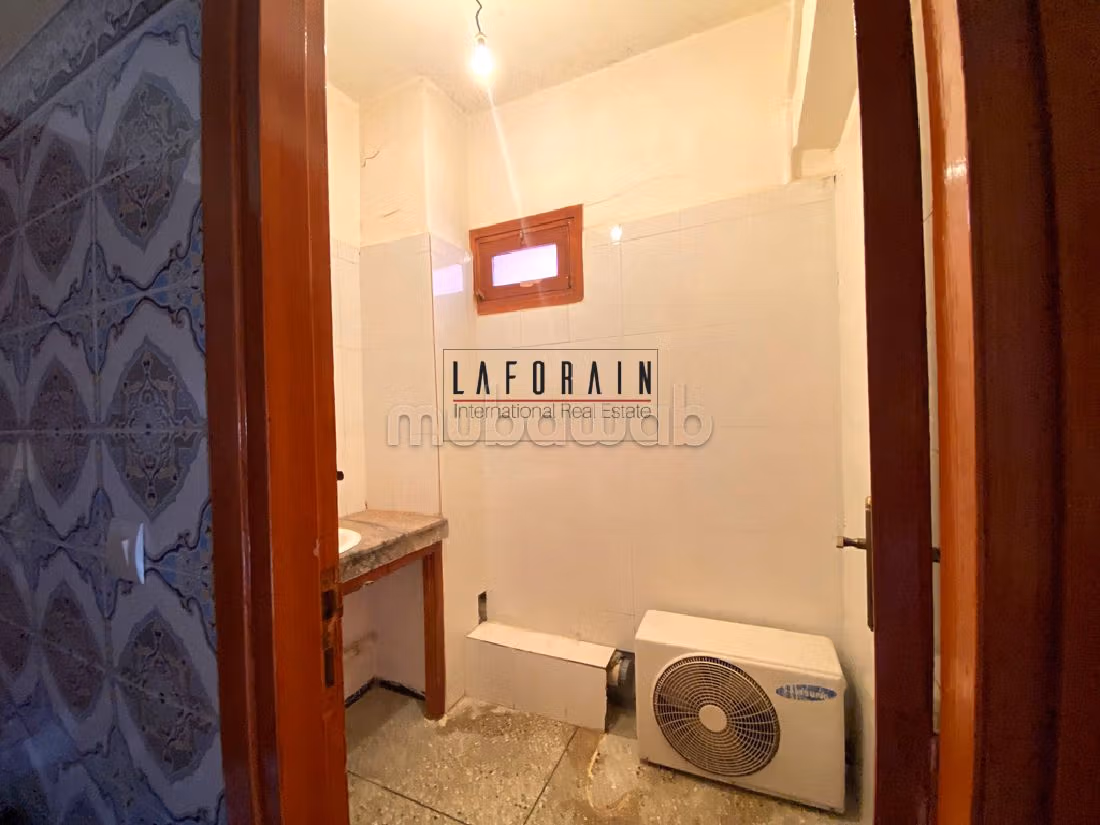 Charmant appartement à restaurer quartier al badii