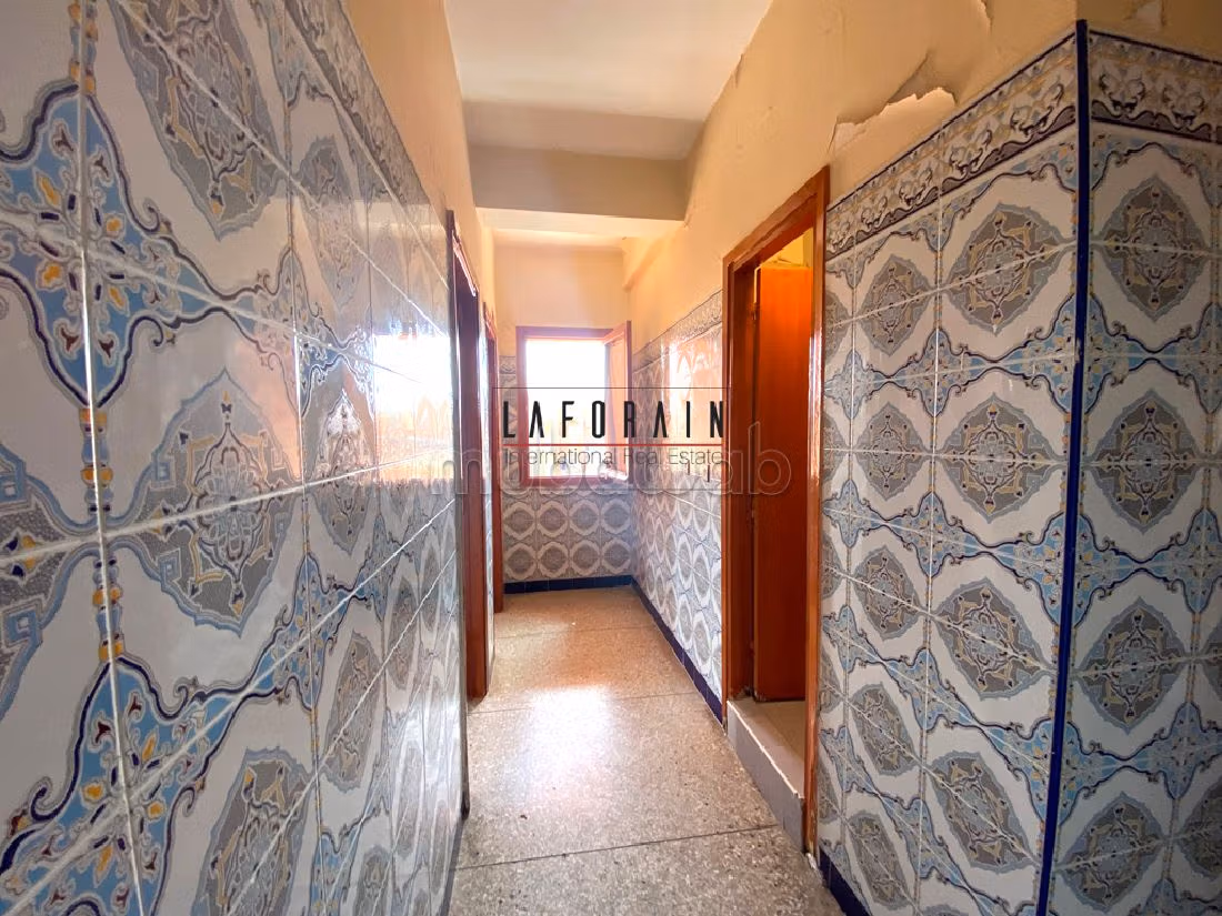 Charmant appartement à restaurer quartier al badii