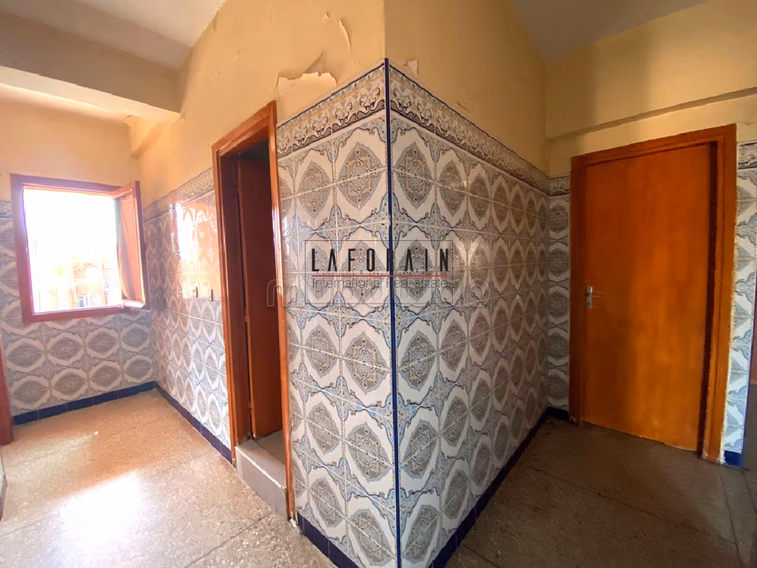 Charmant appartement à restaurer quartier al badii