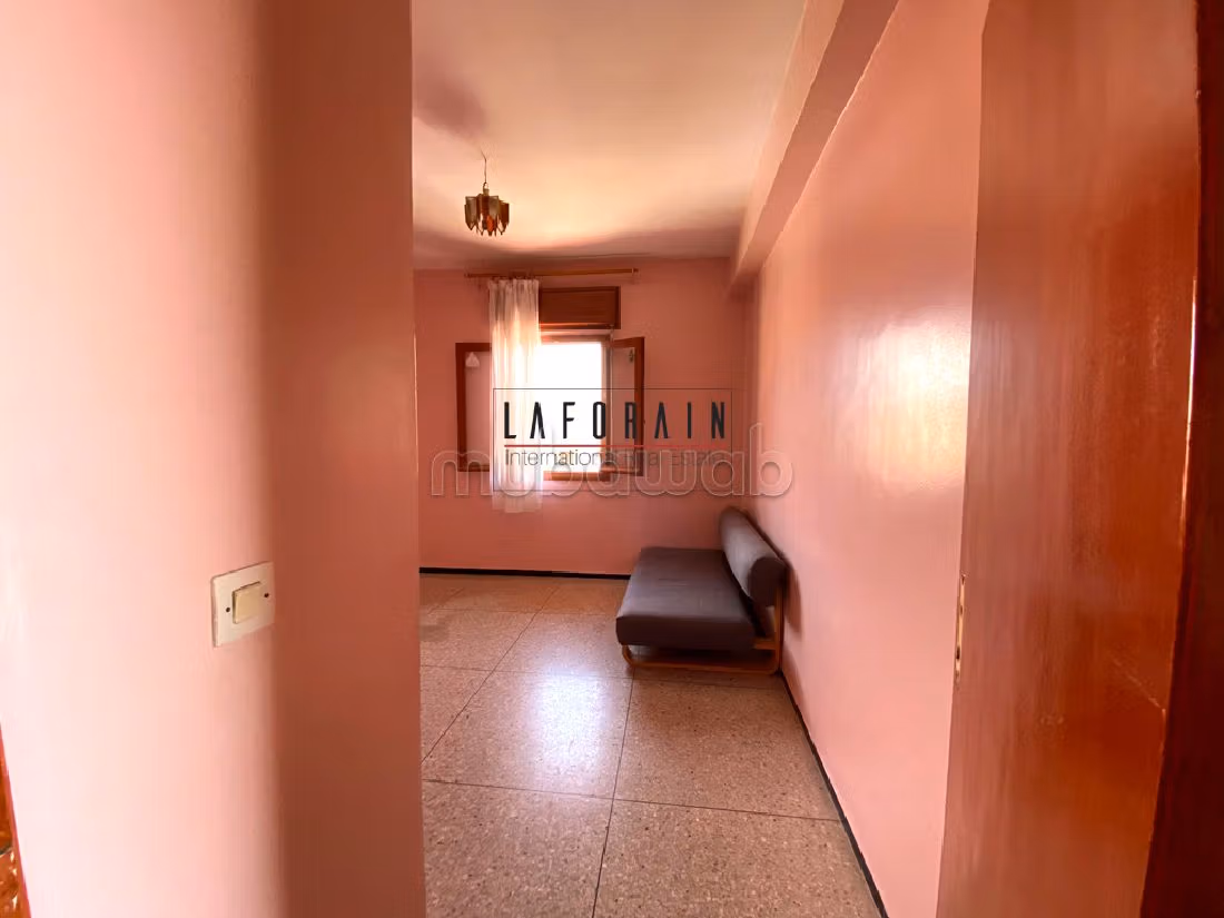 Charmant appartement à restaurer quartier al badii