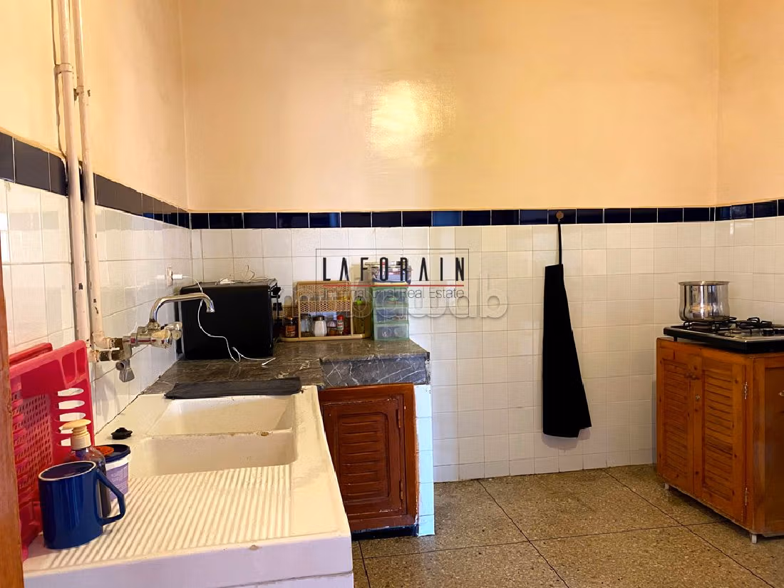 Charmant appartement à restaurer quartier al badii