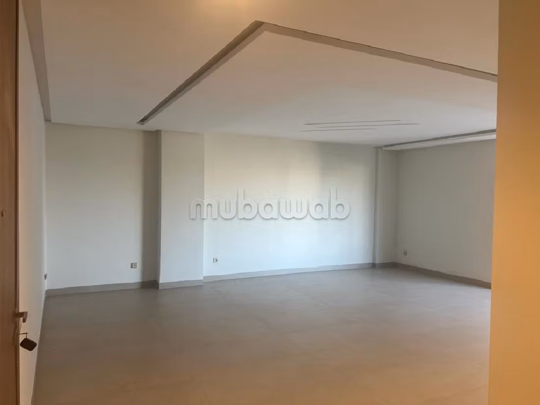 Splendido appartamento in affitto a Oasis. Superficie di 120 m². 