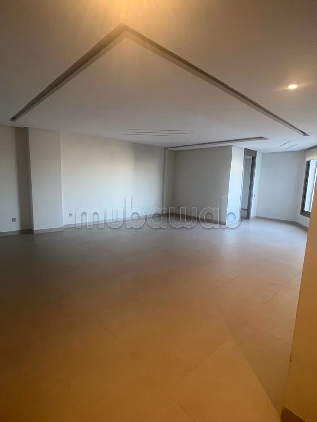 Splendido appartamento in affitto a Oasis. Superficie di 120 m². 