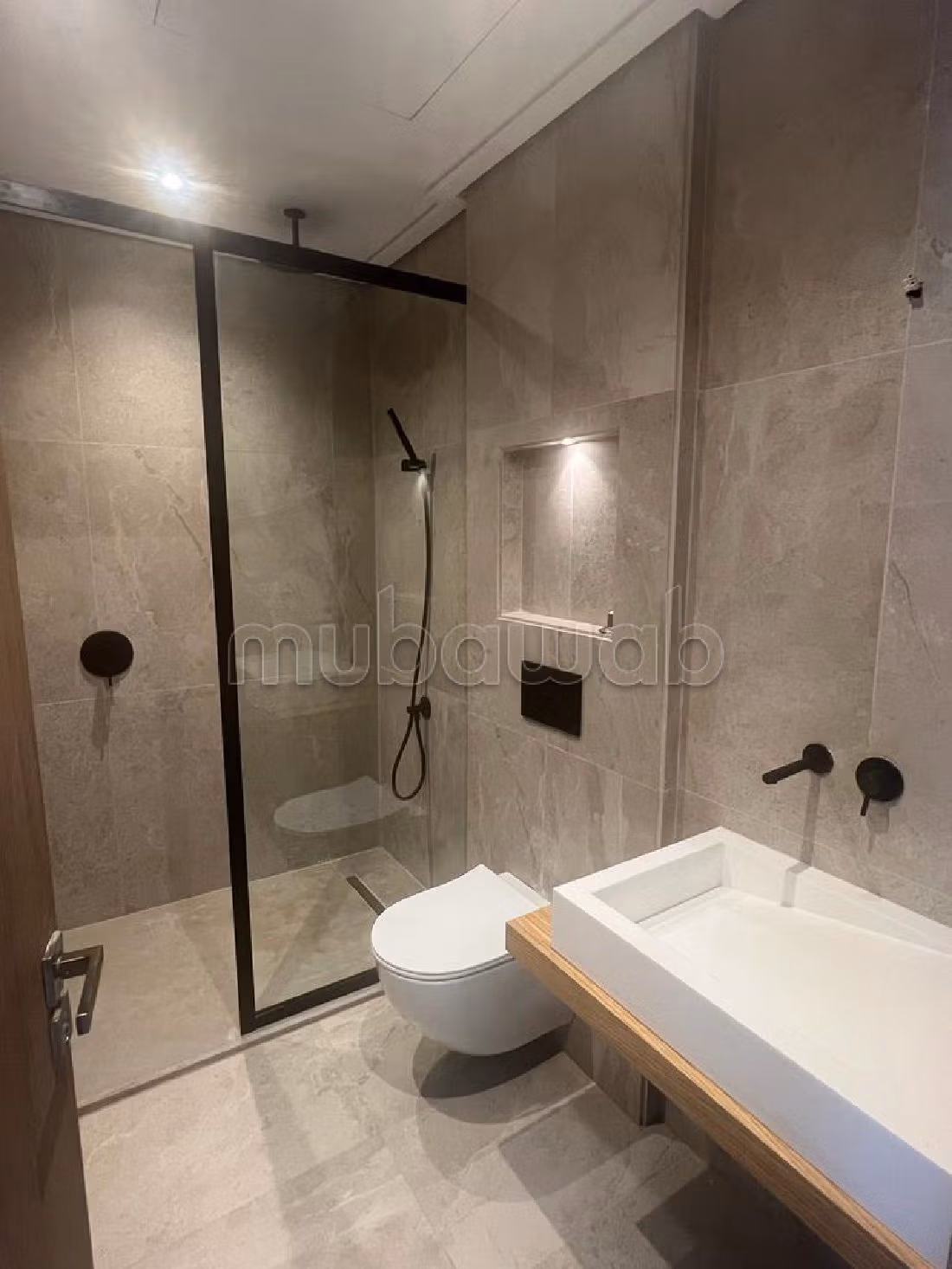 Splendido appartamento in affitto a Oasis. Superficie di 120 m². 