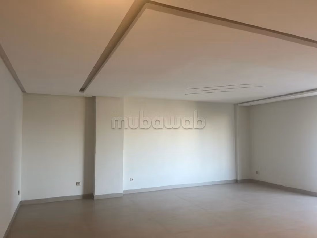 Splendido appartamento in affitto a Oasis. Superficie di 120 m². 