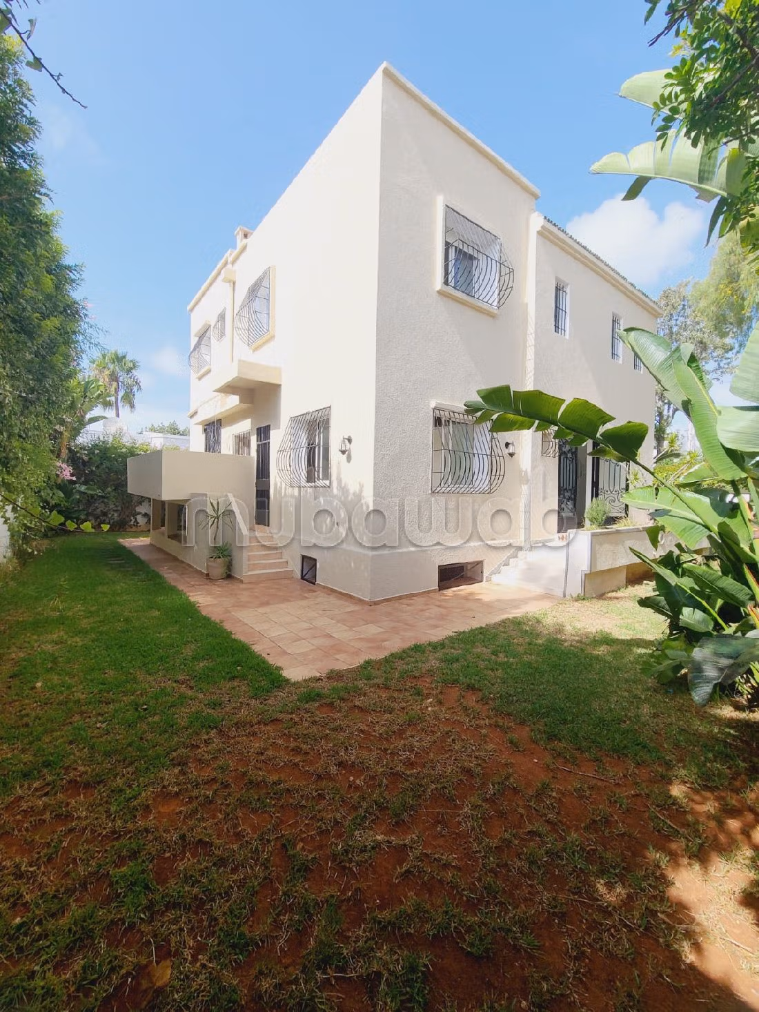 Maestosa villa in affitto a CIL (Hay Salam). Superficie 500 m². Porta blindata e servizio di videosorveglianza. 