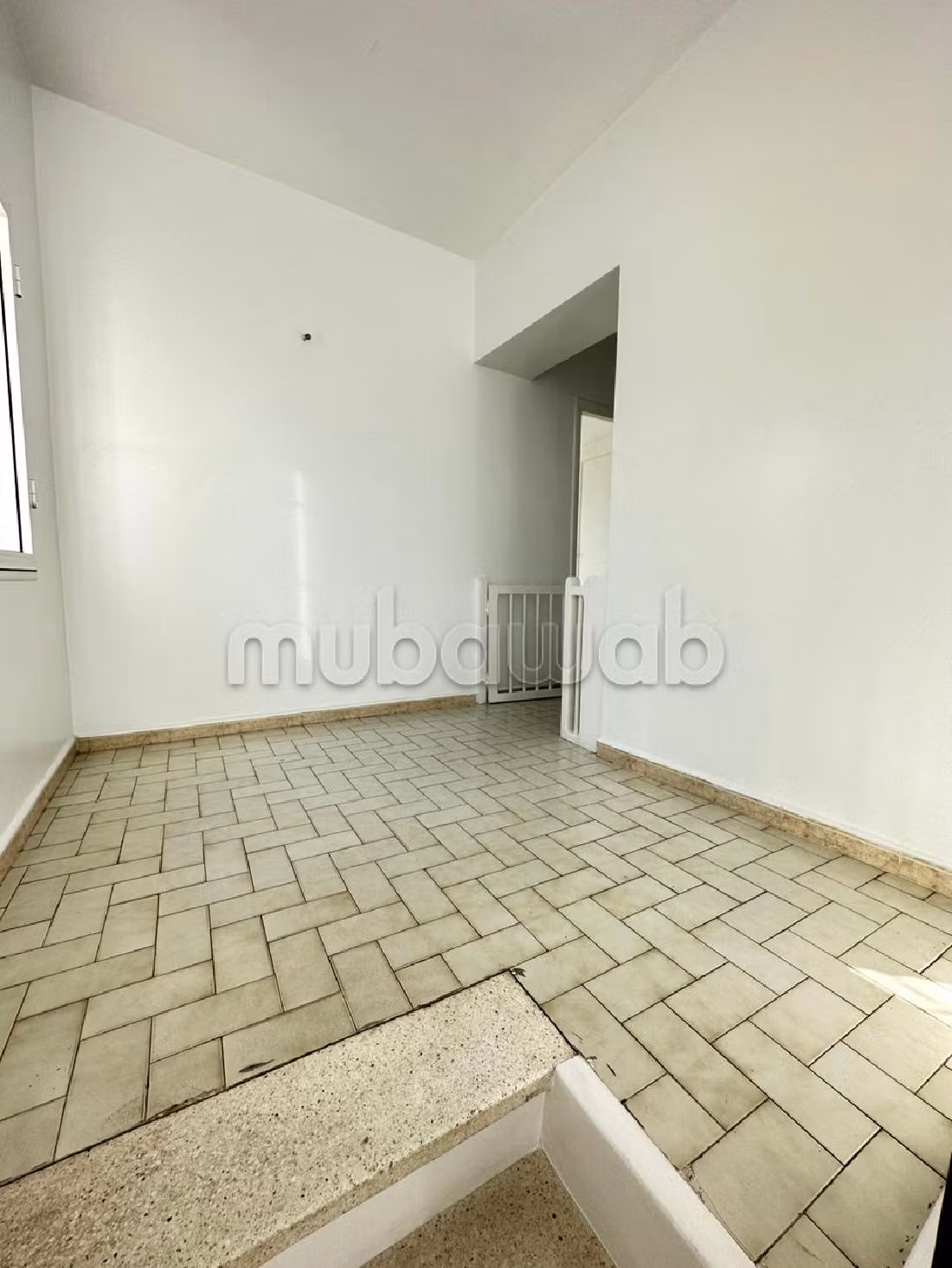Maestosa villa in affitto a CIL (Hay Salam). Superficie 500 m². Porta blindata e servizio di videosorveglianza. 