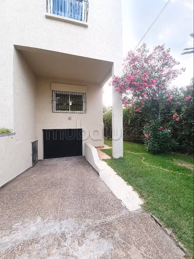 Maestosa villa in affitto a CIL (Hay Salam). Superficie 500 m². Porta blindata e servizio di videosorveglianza. 