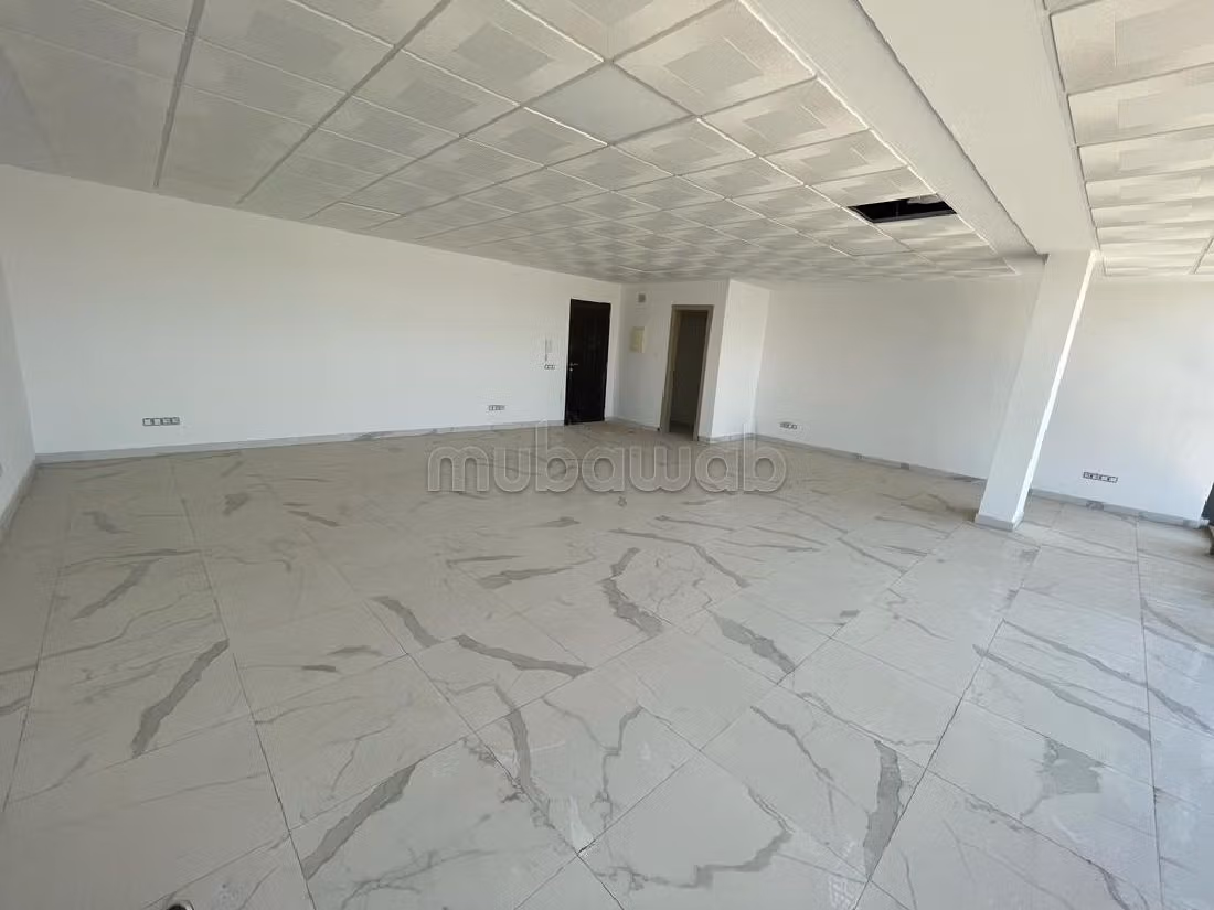 Offices for rent in Haut Founty. Surface area 66 m². caretaker and air conditioning. 