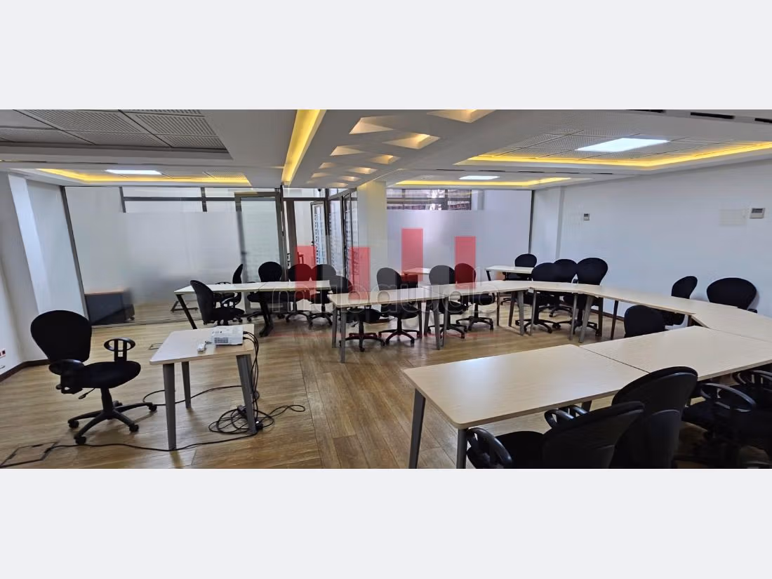 Ufficio da affittare a Palmier. Superficie 450 m². Climatizzazione. 