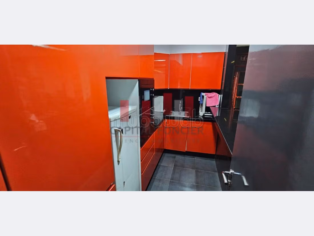 Ufficio da affittare a Palmier. Superficie 450 m². Climatizzazione. 