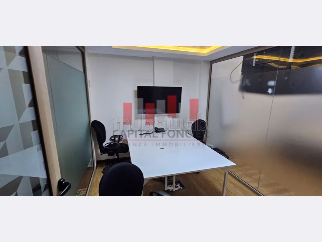 Ufficio da affittare a Palmier. Superficie 450 m². Climatizzazione. 