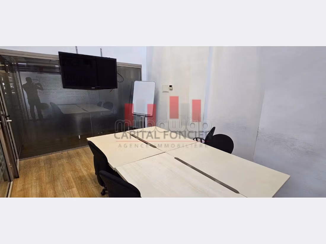 Ufficio da affittare a Palmier. Superficie 450 m². Climatizzazione. 