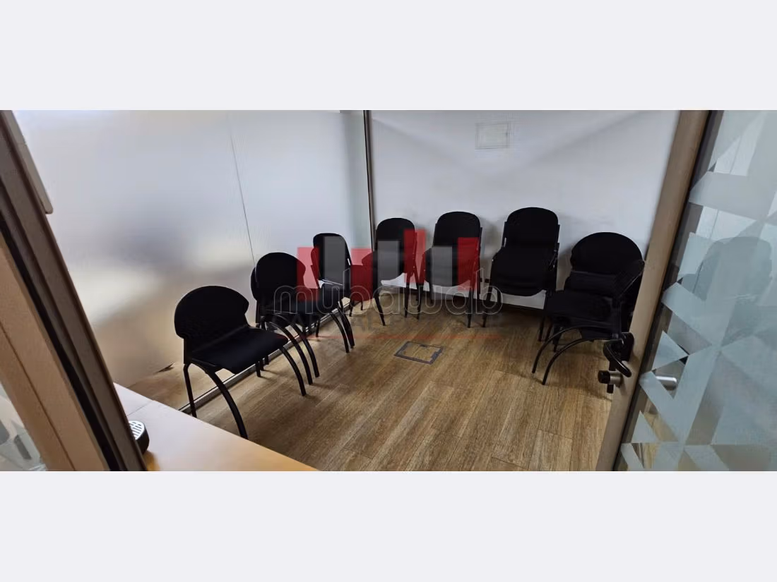 Ufficio da affittare a Palmier. Superficie 450 m². Climatizzazione. 