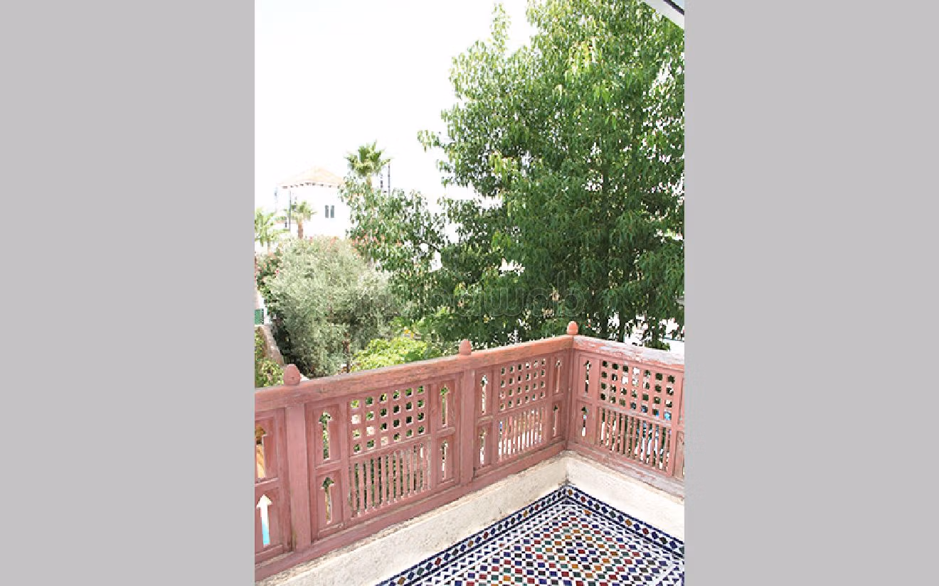 Villa spacieuse et luxueuse à vendre avec jardin