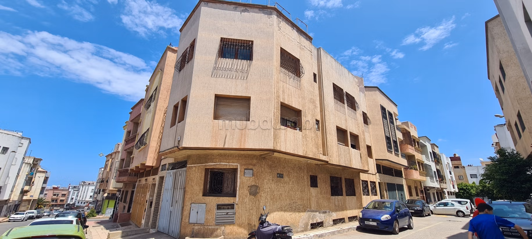 Immeuble 4 appartements local commercial cave — 4