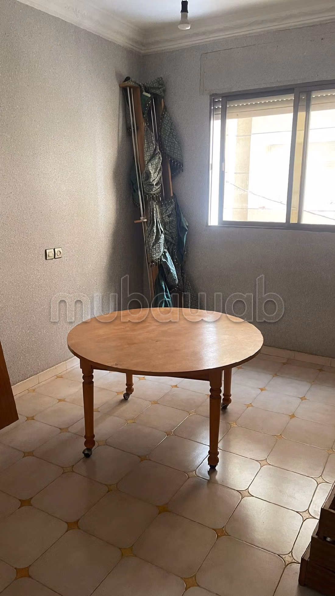 Very nice house for sale in Centre ville. 4 beautiful rooms. Well furnished