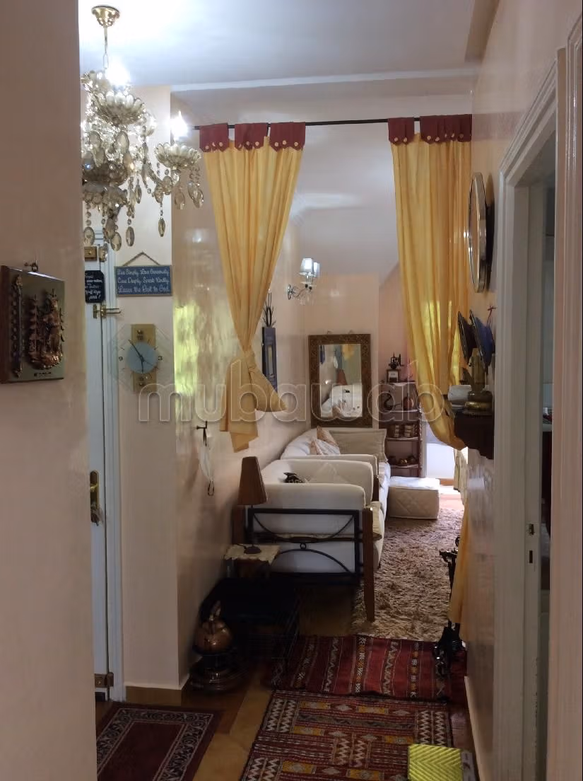 شقة رائعة للبيع ب ناد  ONICL. المساحة 100 م². مفروشة. 