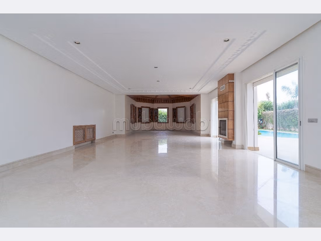 Magnificent villa for sale. 4 lovely rooms. Air conditioned