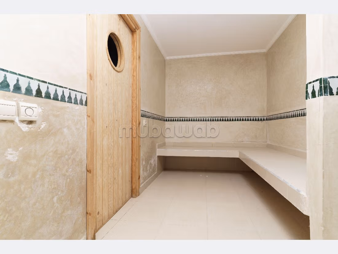Magnificent villa for sale. 4 lovely rooms. Air conditioned