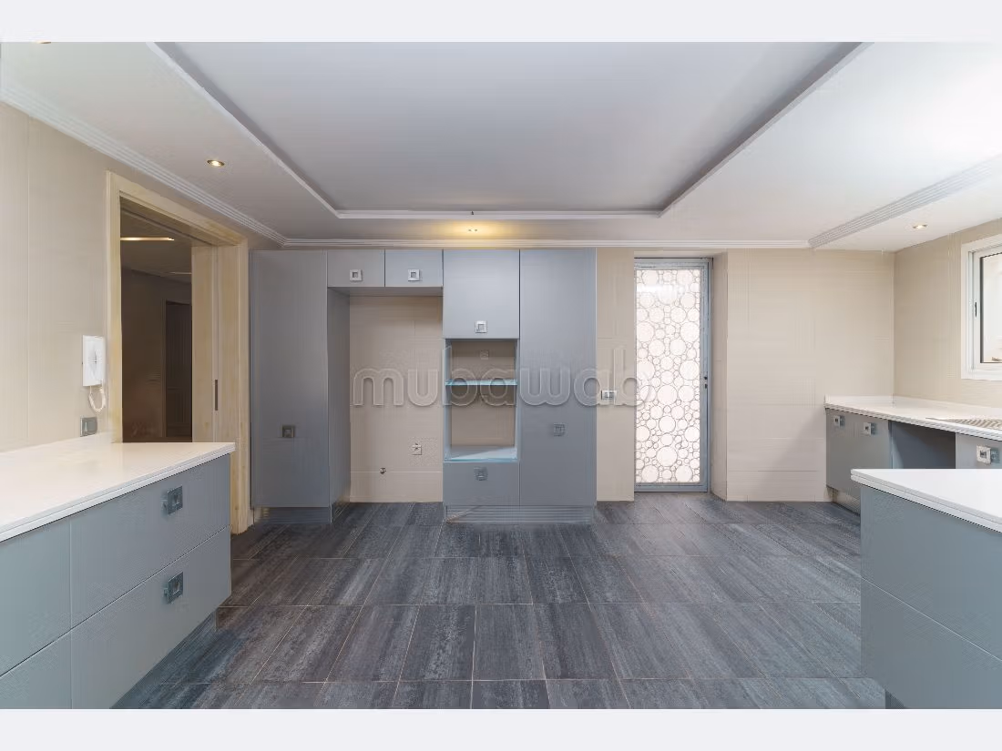 Magnificent villa for sale. 4 lovely rooms. Air conditioned