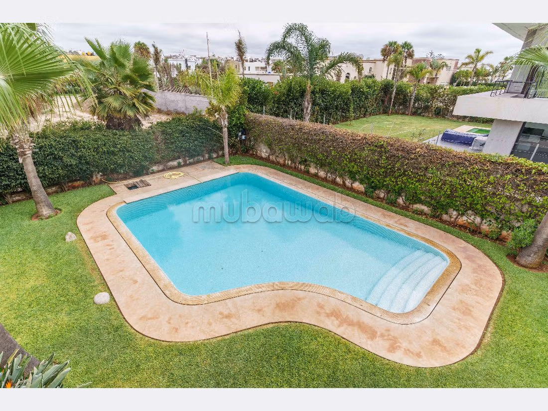 Magnificent villa for sale. 4 lovely rooms. Air conditioned