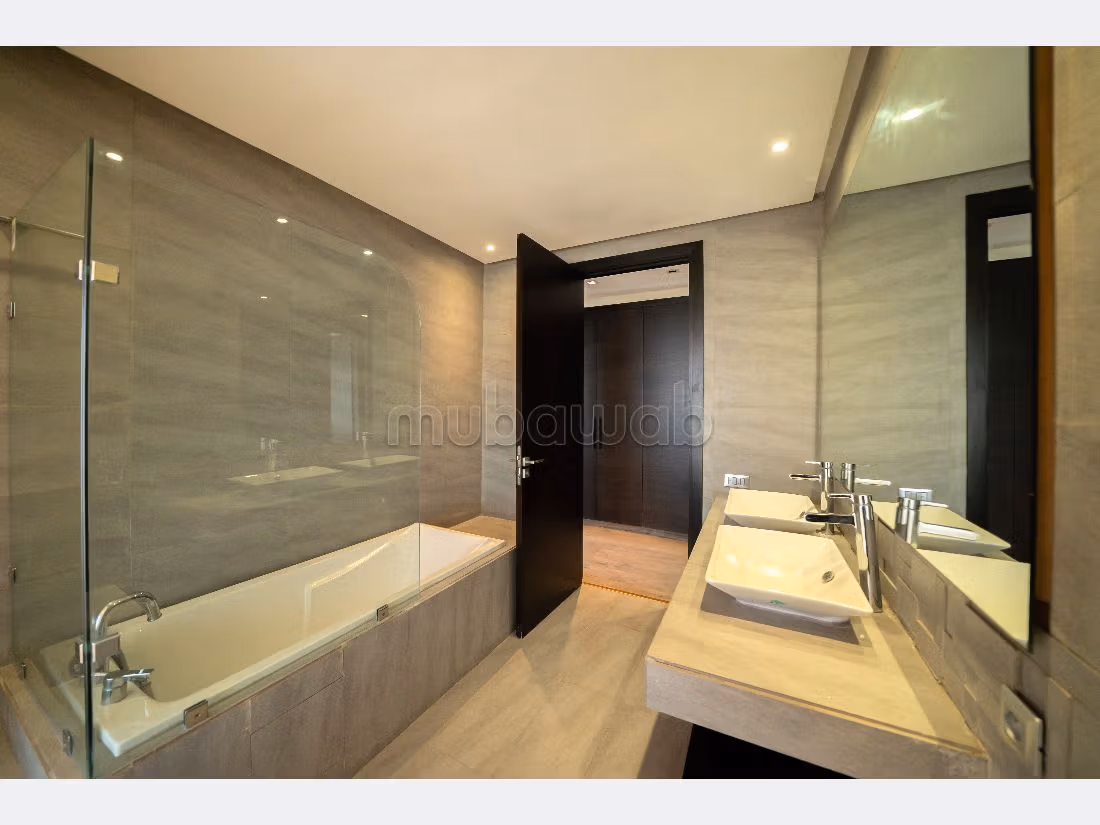 Find an apartment to buy in Gauthier. 3 lovely rooms. Attic