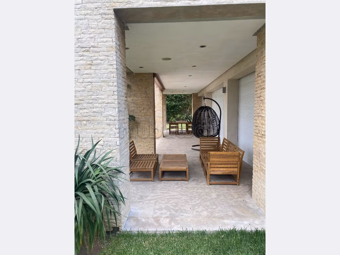 Preciosa villa en alquiler. 6 habitaciones grandes. Amueblado. 