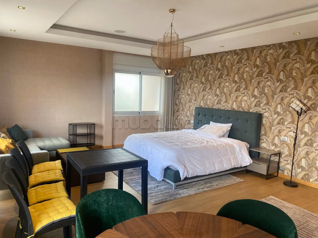 Preciosa villa en alquiler. 6 habitaciones grandes. Amueblado. 