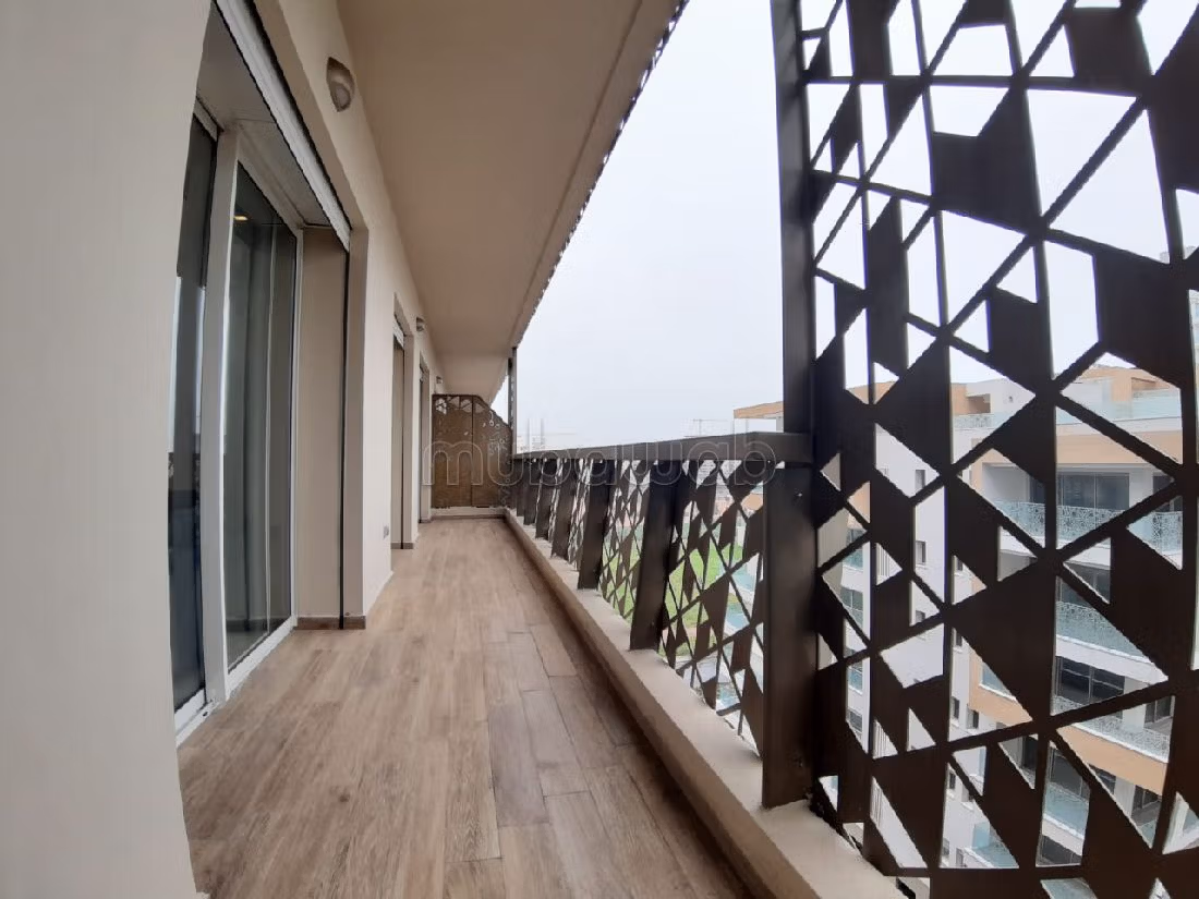 Apartment for rent in Casablanca Finance City. Large area 120 m². Furnished.