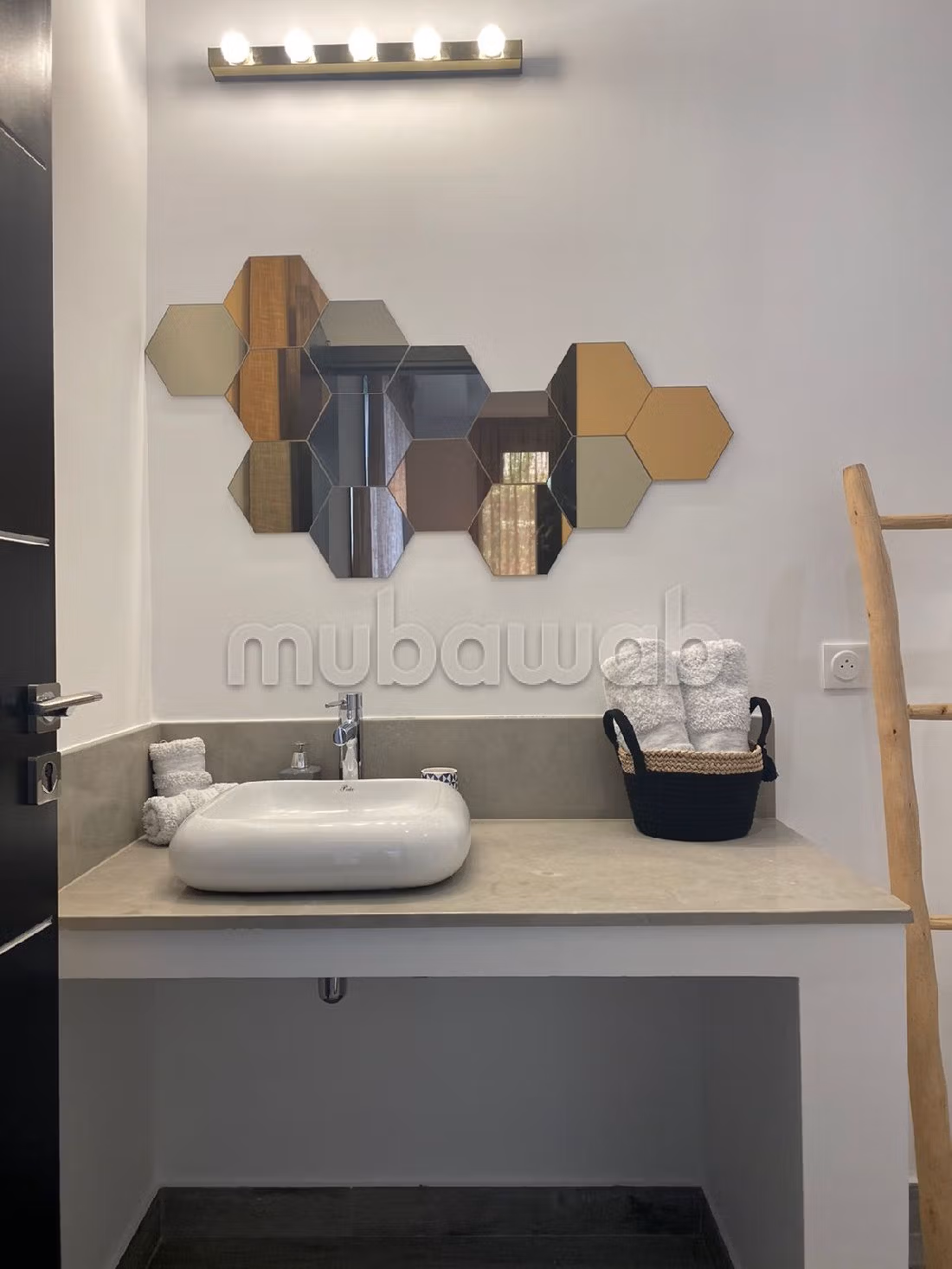 Eccezionale villa in vendita a Route de l'Ourika. Superficie 450 m². Posto auto e giardino