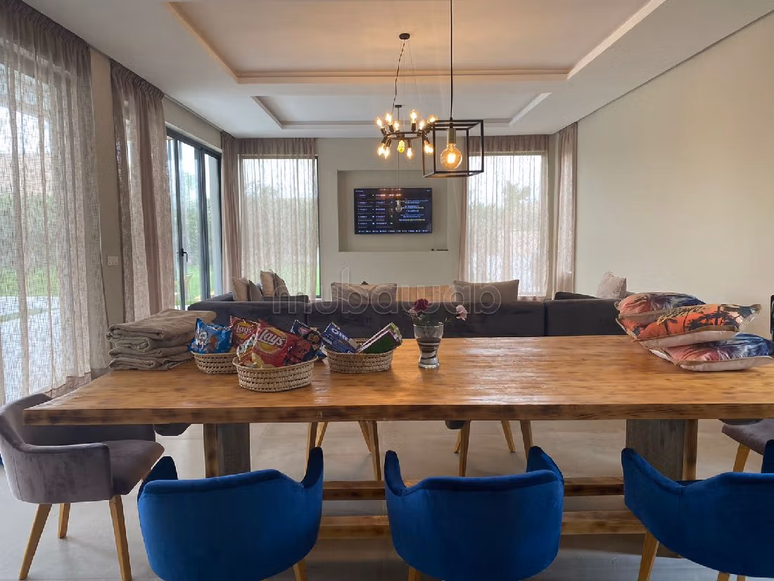 Eccezionale villa in vendita a Route de l'Ourika. Superficie 450 m². Posto auto e giardino