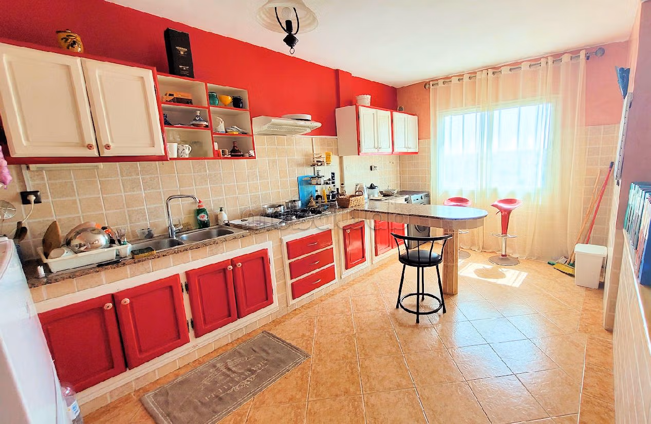 Duplex meublé avec terrasses en résidence avec piscine