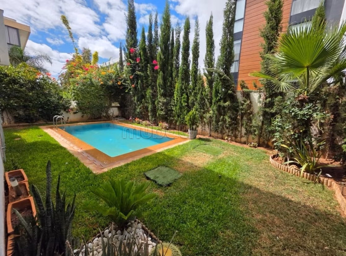 Appartement avec Jardin et Piscine