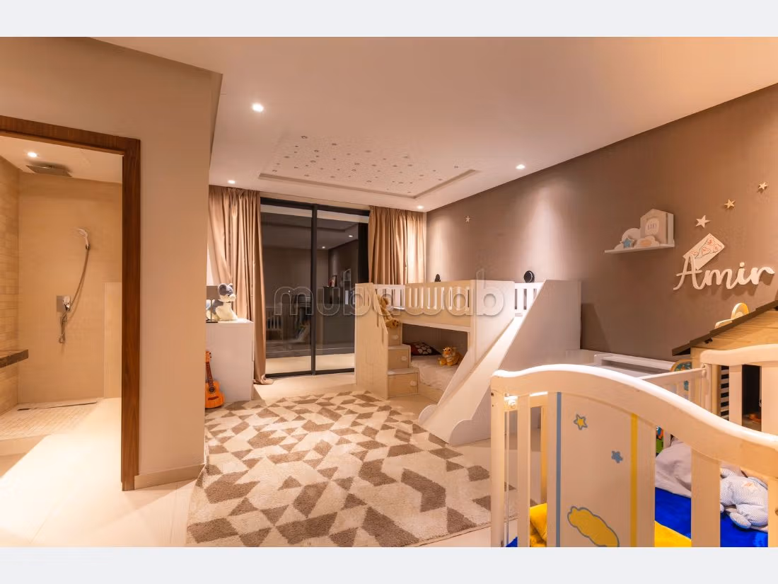 Luxury villa for sale in Route Amizmiz. Total area 508 m². Dressing room. 