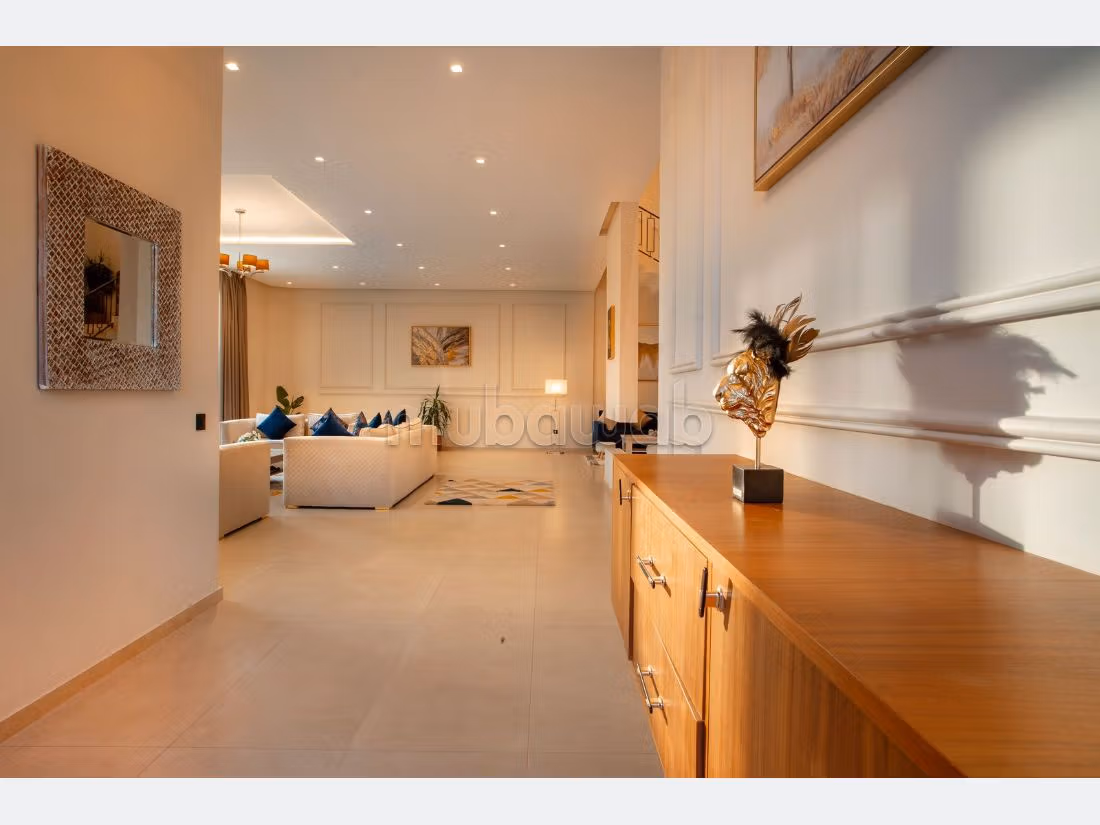 Luxury villa for sale in Route Amizmiz. Total area 508 m². Dressing room. 