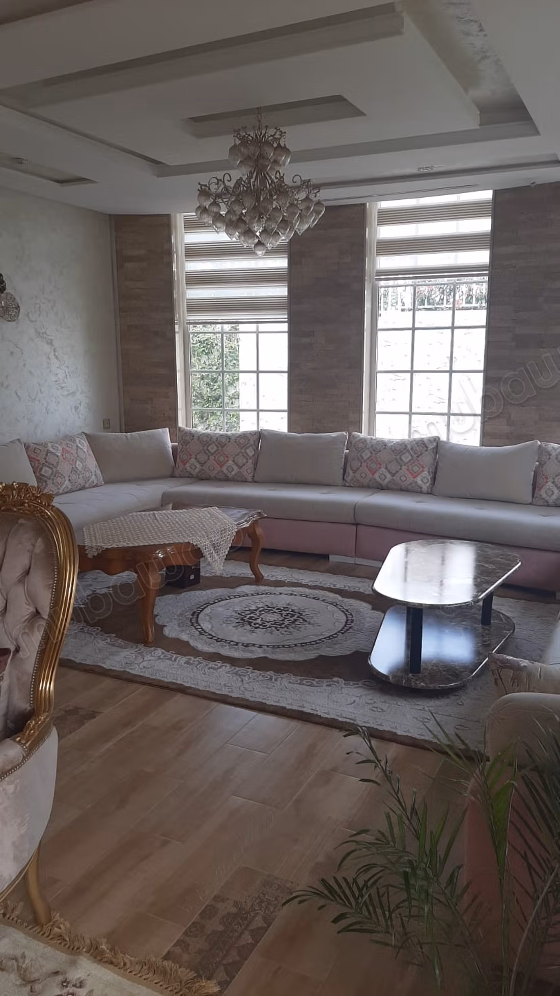 High quality villa for sale in Achakar. Total area 400 m². Ample storage space