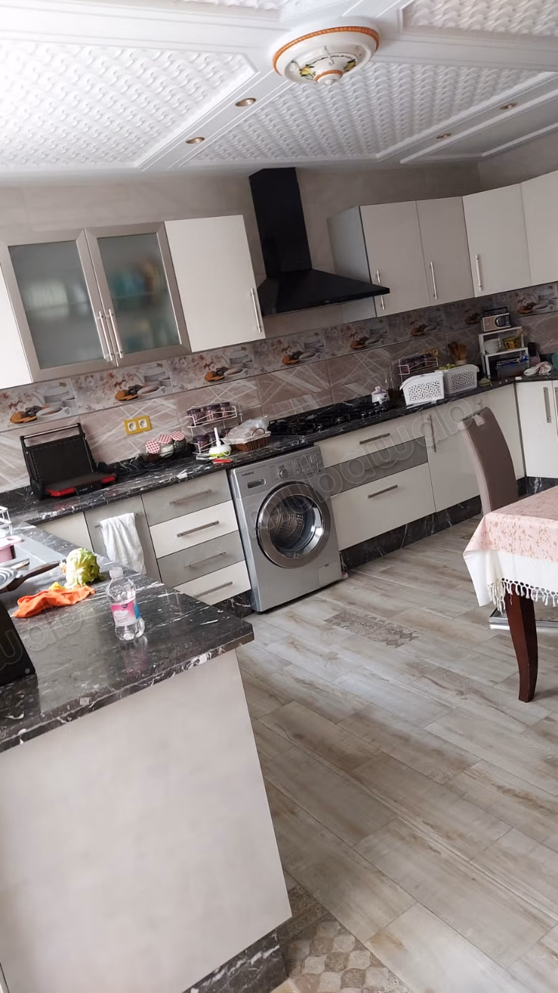 High quality villa for sale in Achakar. Total area 400 m². Ample storage space