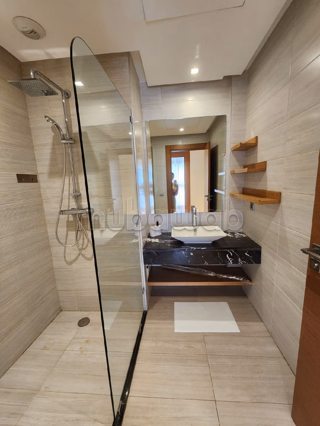 Bel appartement à casa finance city