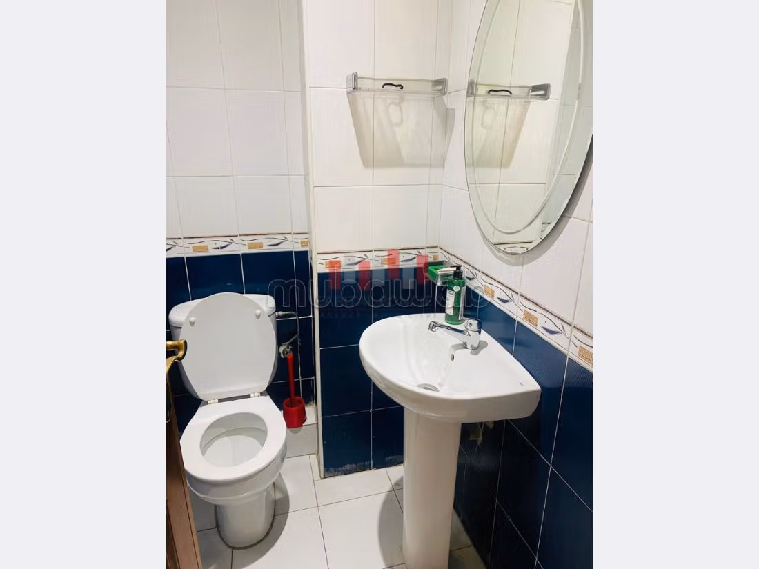 Appartement en location à Casablanca. 
Surface de 132 m². 
Espaces verts et ascenseur