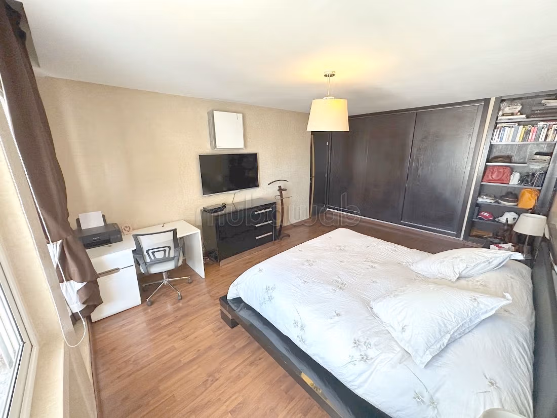 Appartement à Vendre de 178.0 m² à Casablanca, Gauthier