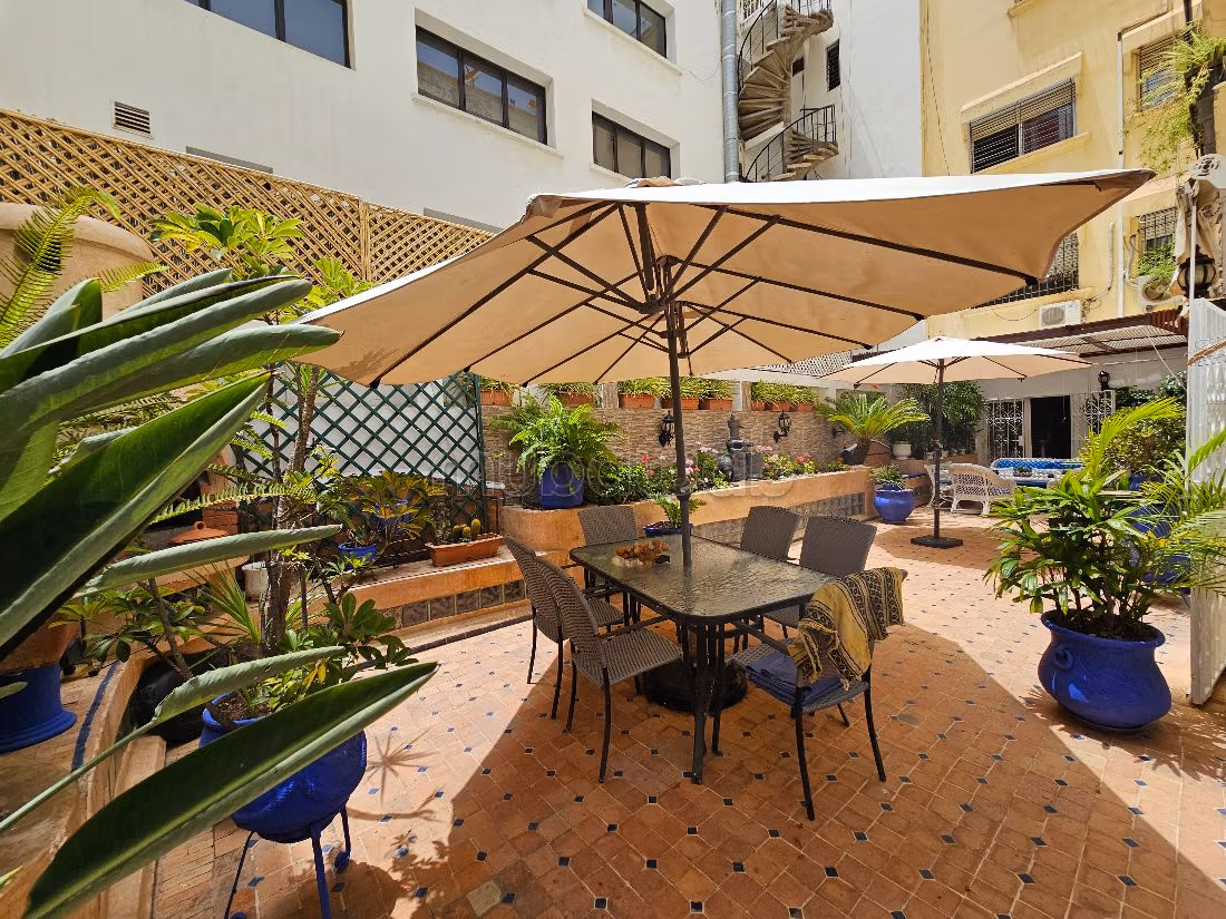 Appartamento in vendita a Maârif. 6 locali. Terrazzo e garage