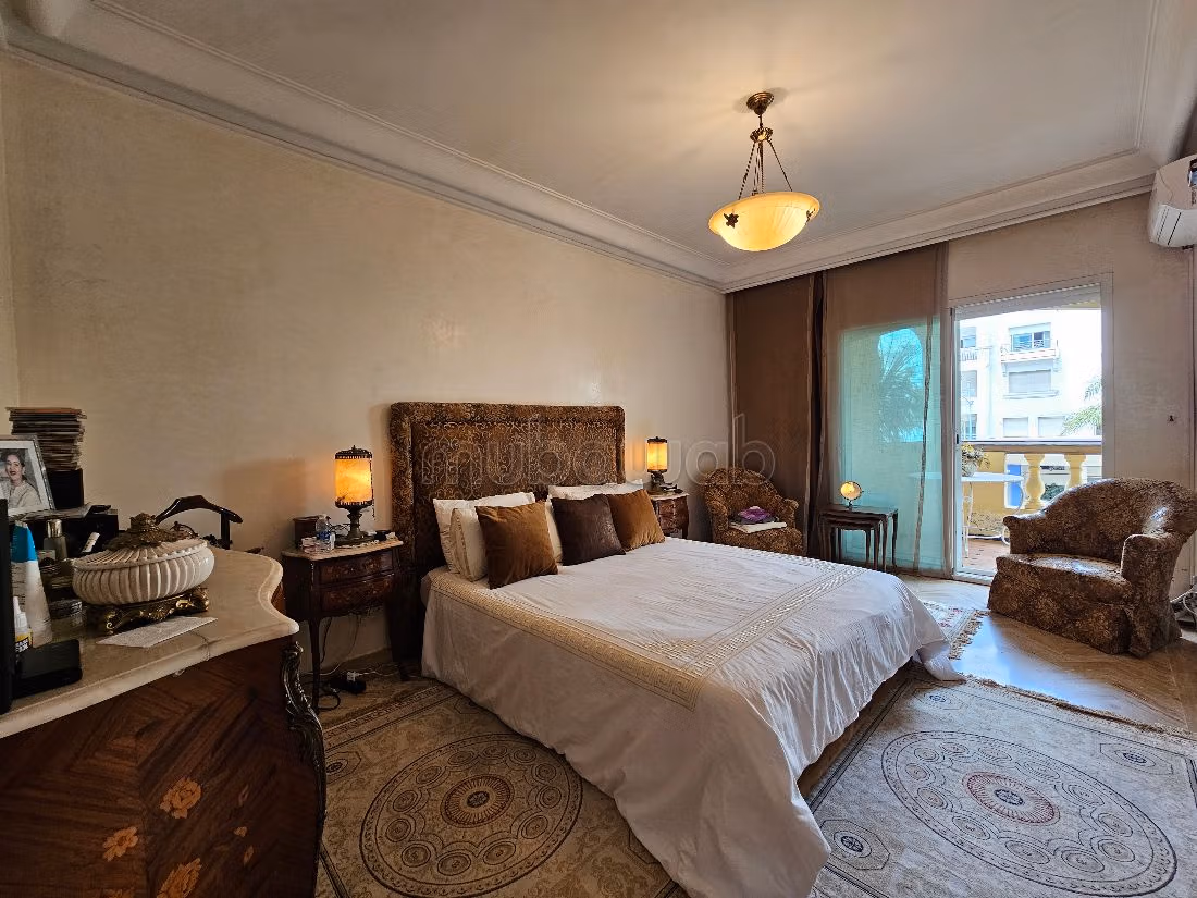 Appartamento in vendita a Maârif. 6 locali. Terrazzo e garage