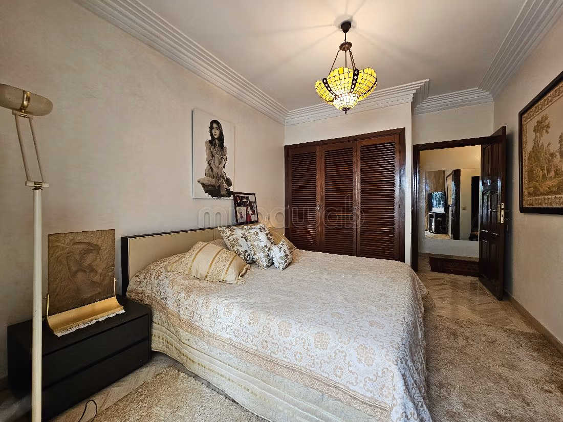 Appartamento in vendita a Maârif. 6 locali. Terrazzo e garage